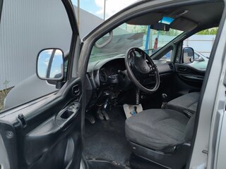 1998 Hyundai H200 I, серебристый, 400000 рублей, вид 3