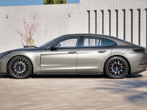 2026 Porsche Panamera 4 III, серый, 24900000 рублей - вид 1