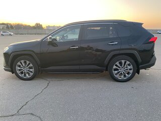2020 Toyota RAV4 V (XA50), чёрный, 3650000 рублей, вид 2