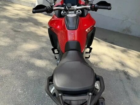 2023 Ducati Multistrada V4, красный, 1400000 рублей, вид 5