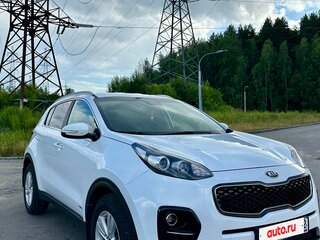 2017 Kia Sportage IV, белый, 1900000 рублей, вид 3