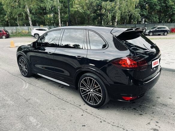 2011 Porsche Cayenne S II (958), чёрный, 2070000 рублей - вид 16