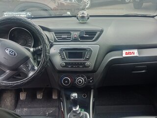 2014 Kia Rio 6-speed III, серый, 780000 рублей, вид 5