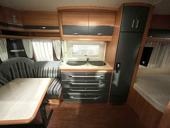 2012 Hobby Deluxe, белый, 1800000 рублей - вид 2