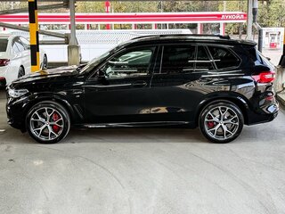 2021 BMW X5 40i IV (G05/G18), чёрный, 6650000 рублей, вид 4