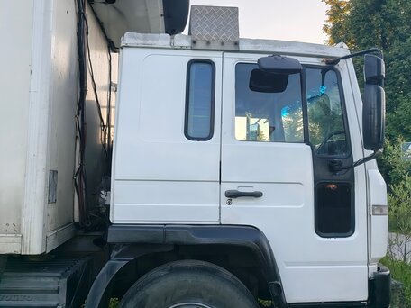 2012 Volvo FL, белый, 1750000 рублей, вид 1