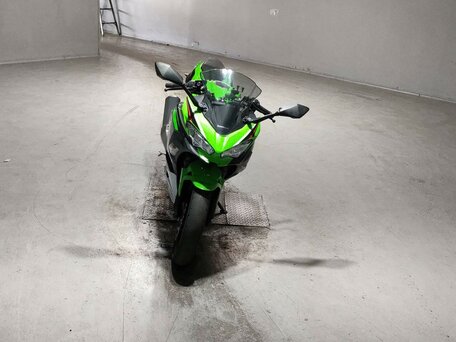 2022 Kawasaki Ninja 400, зелёный, 637000 рублей, вид 3