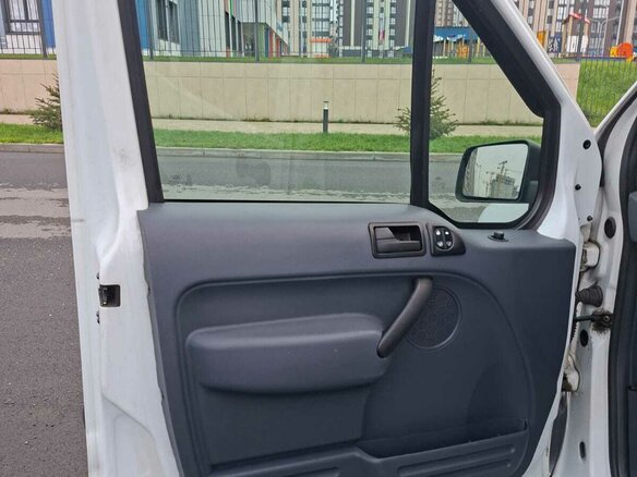 2012 Ford Tourneo Connect I Рестайлинг, белый, 790000 рублей - вид 16
