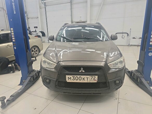 2010 Mitsubishi ASX I, коричневый, 799000 рублей