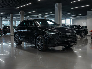 2019 Audi Q8 45 TDI I (4M), чёрный, 6700000 рублей, вид 2