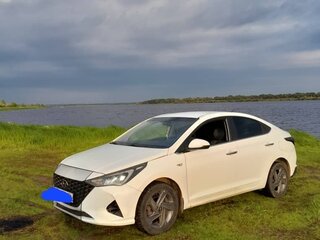 2020 Hyundai Solaris II Рестайлинг, белый, 1350000 рублей, вид 1
