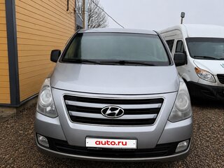 2016 Hyundai H-1 II Рестайлинг, серебристый, 2000000 рублей, вид 1