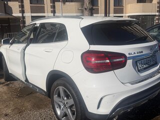 2018 Mercedes-Benz GLA 250 I (X156) Рестайлинг, белый, 2450000 рублей, вид 4