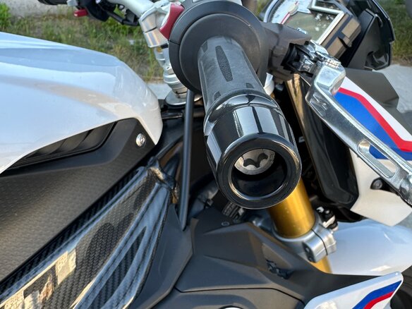 2019 BMW S 1000 R, белый, 2100000 рублей - вид 16
