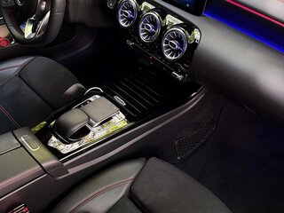 2019 Mercedes-Benz CLA 200 II (C118, X118), чёрный, 3000000 рублей, вид 3