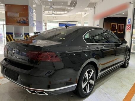 2022 Volkswagen Magotan B8 Рестайлинг, чёрный, 2300000 рублей, вид 4
