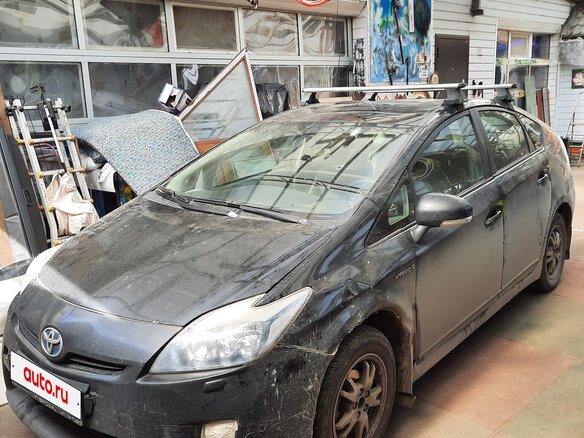 2010 Toyota Prius III (XW30), чёрный, 1100000 рублей - вид 5