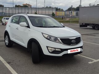 2013 Kia Sportage III, белый, 1350000 рублей, вид 3