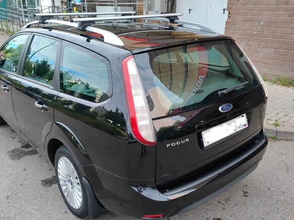 2011 Ford Focus II Рестайлинг, чёрный - вид 4