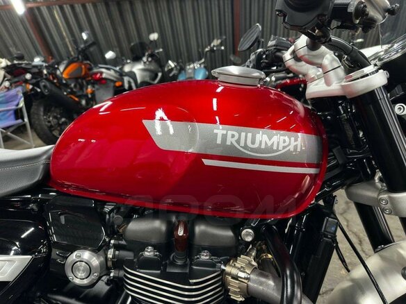 2022 Triumph Speed Twin, красный, 1250000 рублей - вид 15