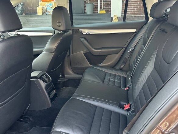 2014 Skoda Octavia III (A7), коричневый, 1500000 рублей - вид 18