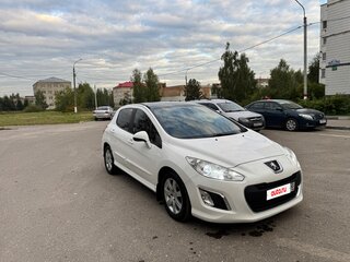 2013 Peugeot 308 I Рестайлинг, белый, 670000 рублей, вид 3