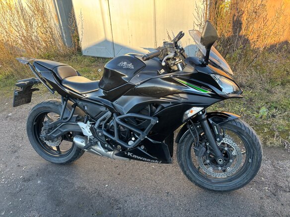 2017 Kawasaki Ninja 650, чёрный, 600000 рублей - вид 17