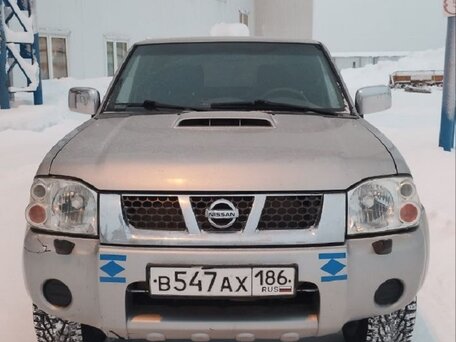 Nissan NP300