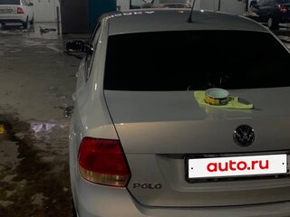 2015 Volkswagen Polo V, серебристый, 800000 рублей, вид 4