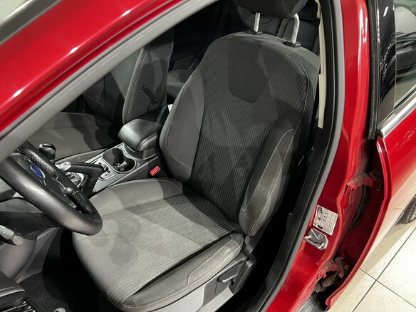 2012 Ford Focus III, красный, 677000 рублей - вид 12
