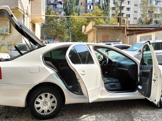 2013 Skoda Octavia II (A5) Рестайлинг, белый, 700000 рублей, вид 4