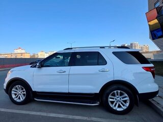 2013 Ford Explorer V, белый, 2050000 рублей, вид 4