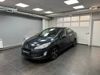 Peugeot 408 I