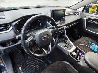 2021 Toyota RAV4 V (XA50), чёрный, 3600000 рублей, вид 4