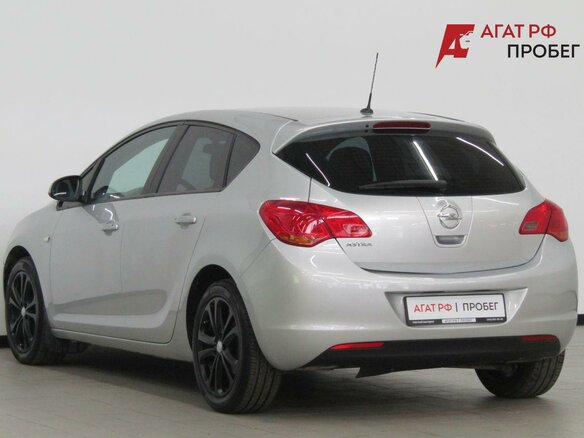 2011 Opel Astra J, серебристый - вид 2