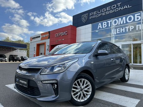 2018 Kia Rio IV, серый, 1350000 рублей, вид 3