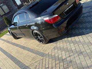 2006 BMW 5 серии 530i V (E60/E61), чёрный, 950000 рублей, вид 2