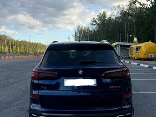2021 BMW X5 M50i IV (G05/G18), синий, 8500000 рублей, вид 3