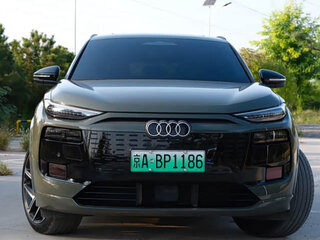 2026 Audi Q6L e-tron, зелёный, 7400000 рублей, вид 2