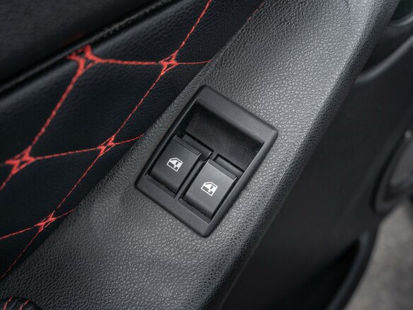 2013 Lada (ВАЗ) Granta I, чёрный, 288000 рублей - вид 16