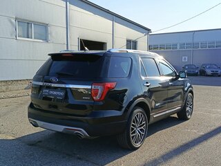 2018 Ford Explorer V Рестайлинг, чёрный, 2350000 рублей, вид 5