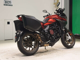 2020 MV Agusta Turismo Veloce 800, красный, 900000 рублей, вид 5