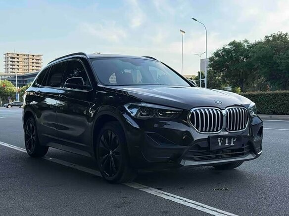 2021 BMW X1 20Li sDrive II (F48) Рестайлинг, чёрный - вид 2