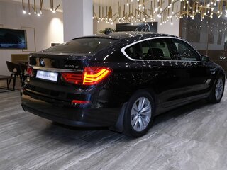 2013 BMW 5 серии Gran Turismo 530d xDrive VI (F10/F11/F07), чёрный, 2040000 рублей, вид 5