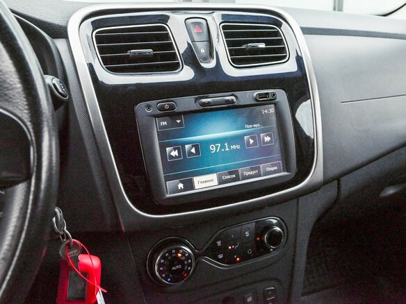2014 Renault Sandero Stepway II, красный, 759000 рублей - вид 10