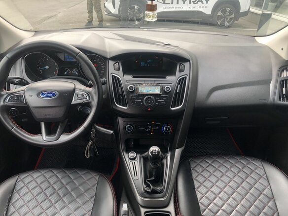 2015 Ford Focus III Рестайлинг, белый, 890000 рублей - вид 9
