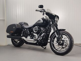 2018 Harley-Davidson Sport Glide, чёрный, 1599000 рублей, вид 2
