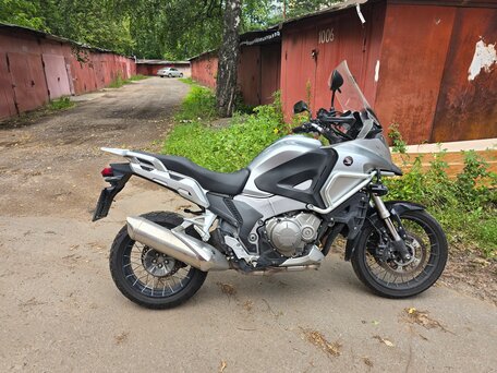 2012 Honda VFR 1200X (Crosstourer), серебристый, 770000 рублей, вид 2