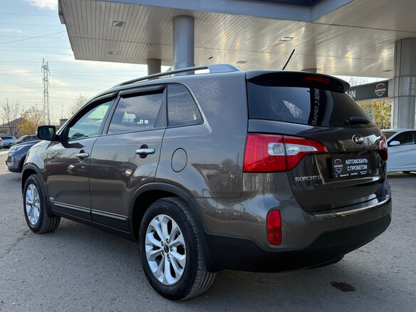 2016 Kia Sorento II Рестайлинг, бежевый, 1850000 рублей - вид 8
