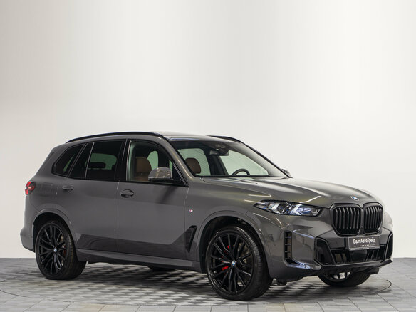2025 BMW X5 40i IV (G05/G18) Рестайлинг, серый - вид 3